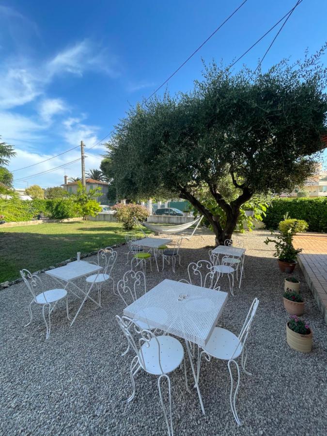 Motel Esterel Mandelieu Eksteriør bilde